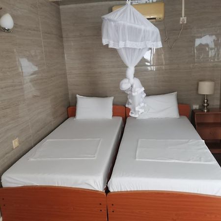 Milano Tourist Rest Hotel Анурадхапура Екстериор снимка