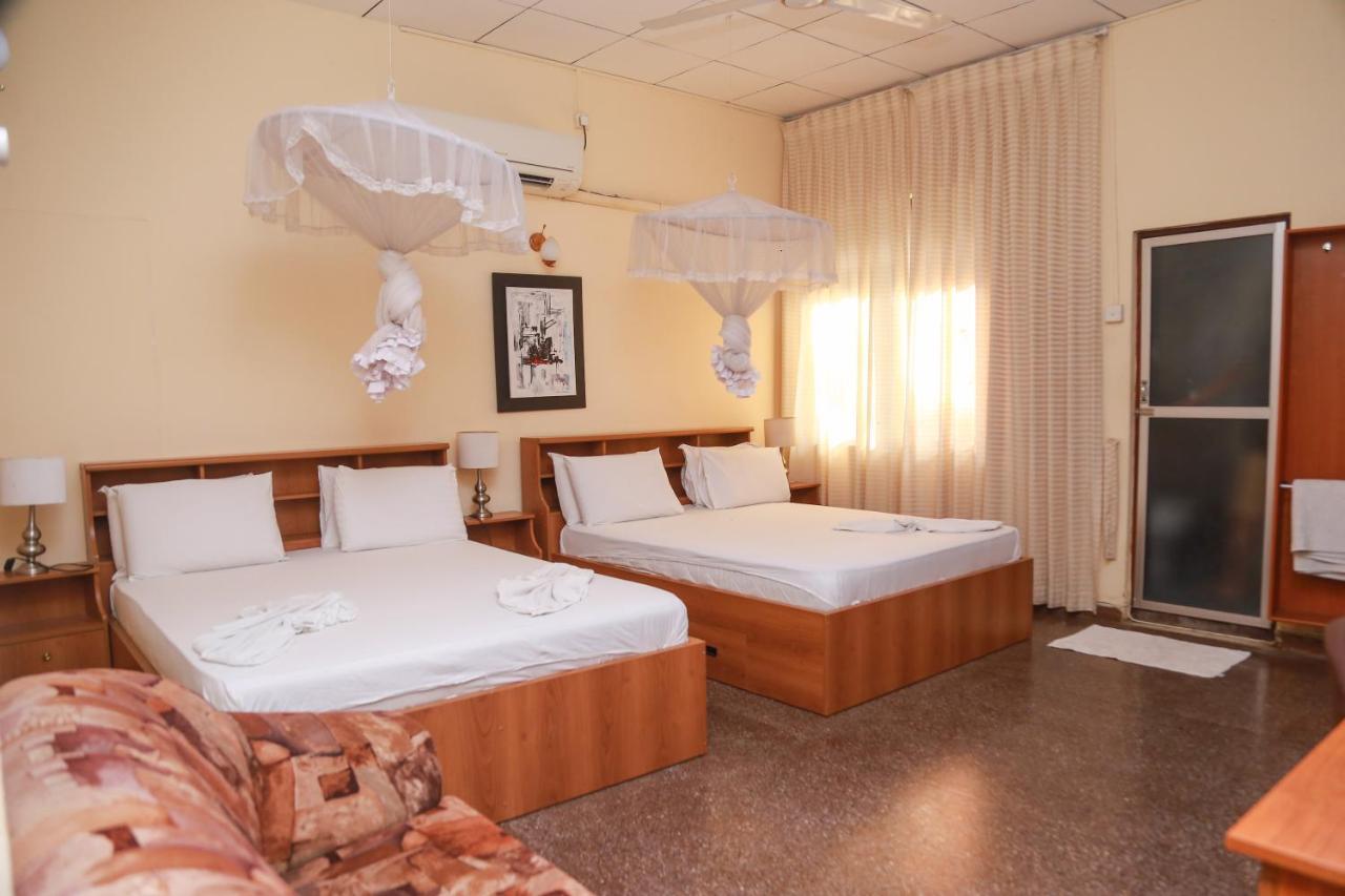 Milano Tourist Rest Hotel Анурадхапура Екстериор снимка