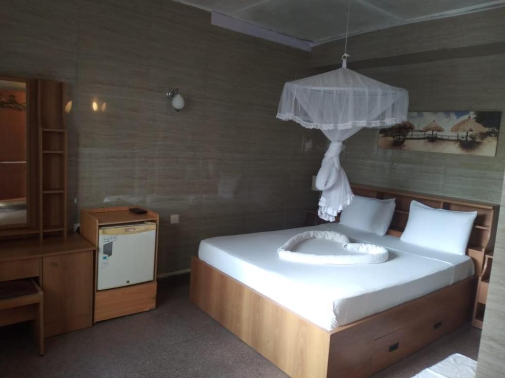 Milano Tourist Rest Hotel Анурадхапура Екстериор снимка