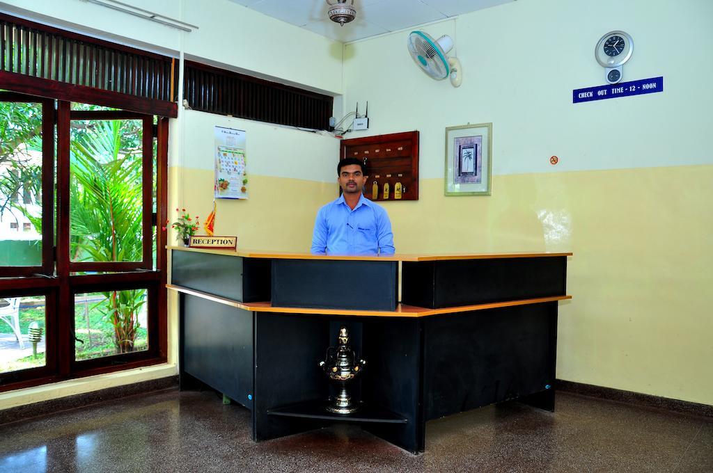 Milano Tourist Rest Hotel Анурадхапура Екстериор снимка