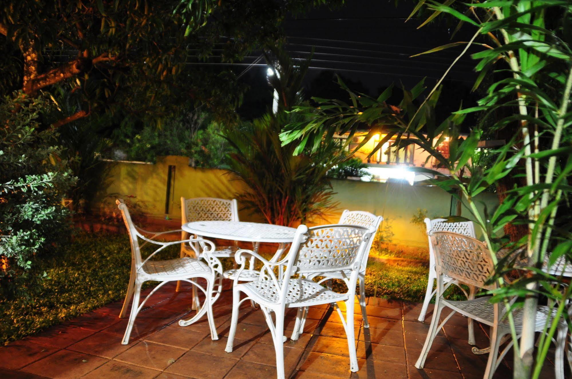 Milano Tourist Rest Hotel Анурадхапура Екстериор снимка